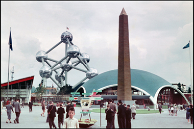Vue de l’Exposition Universelle, Bruxelles – View of the Universal Exhibition, Brussels – Gezicht op de Wereldtentoonstelling, Brussel, 1958 © belga/Hollandse Hoogte.